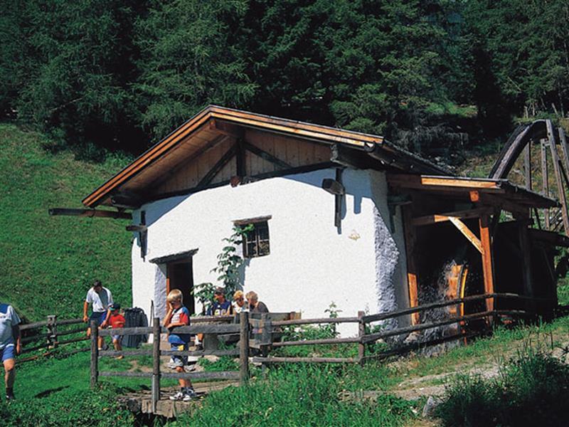 Gasthof Neuwirt Ellbogen Exterior photo